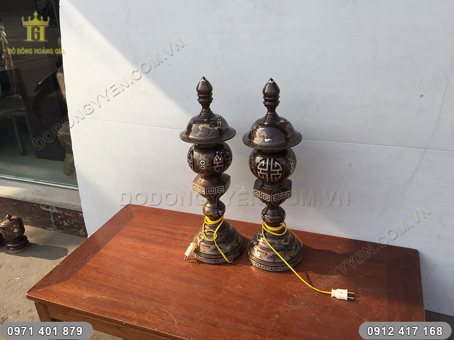 đ&egrave;n thờ c&uacute;ng khảm ngũ sắc